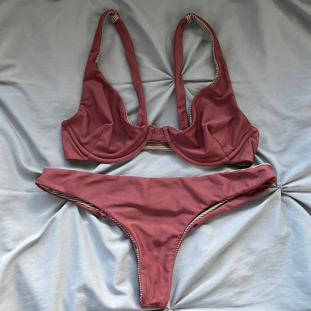 SOLD- Acacia swim Currant set